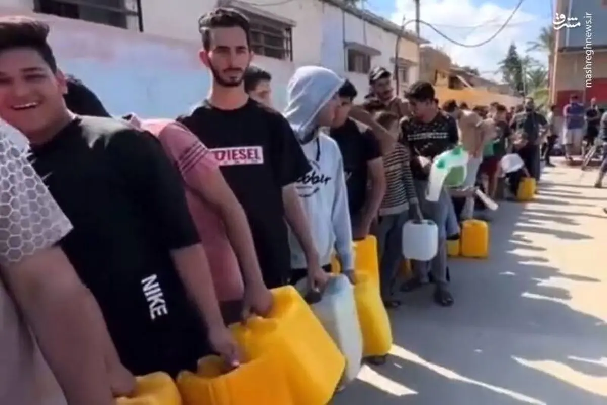صف طولانی آب و نان در شرایط جنگی غزه/ ویدئو

