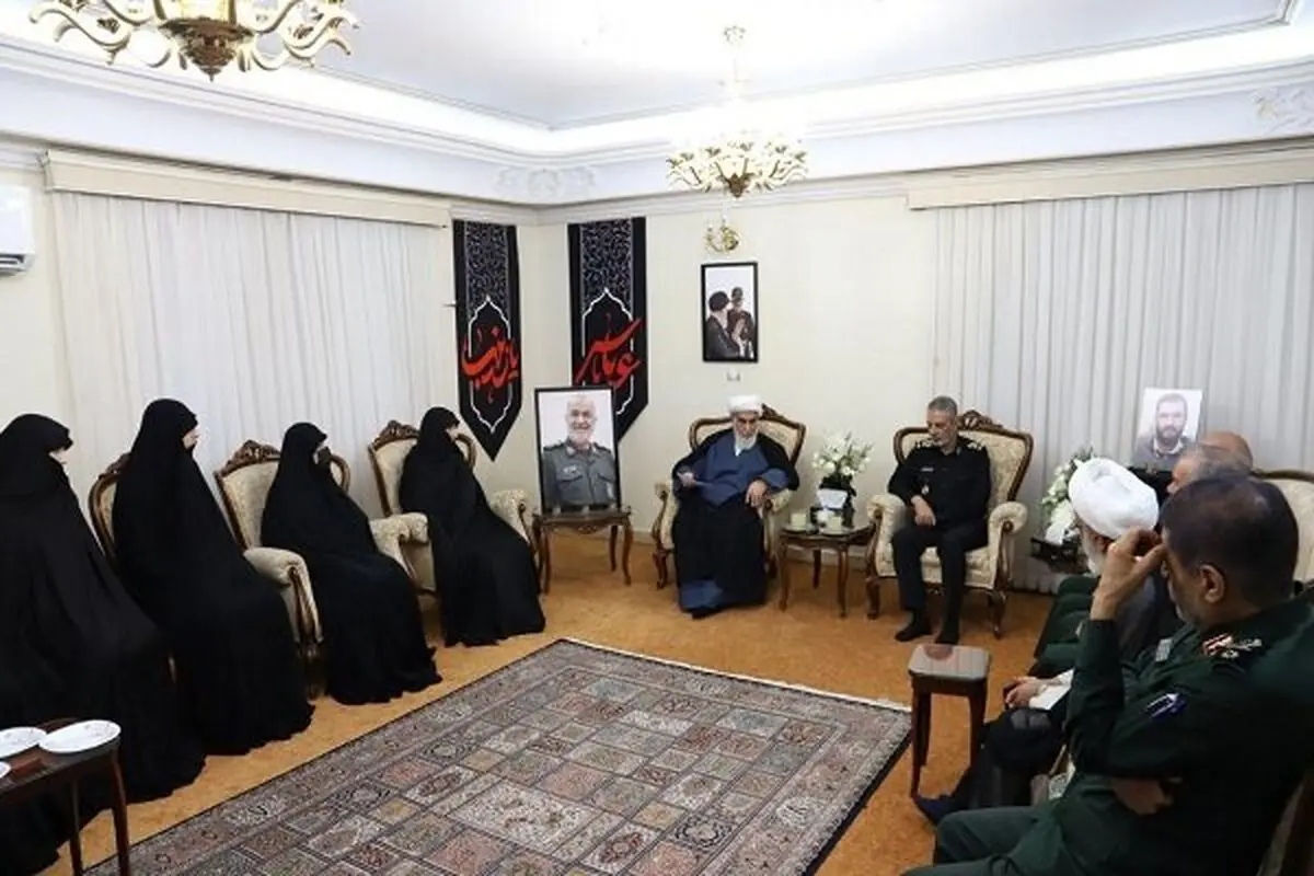 سلام و دعای رهبر انقلاب به خانواده سردار سلامی ابلاغ شد