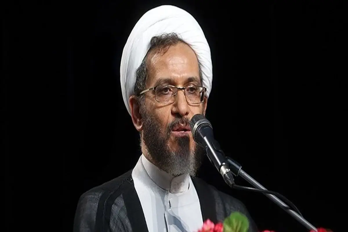 در سنت امام خمینی مواضع بنیانگذار جبهه پایداری که رای مردم را زینتی می‌دانست چه محلی از اعراب دارد؟
