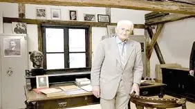 از دموکراسی شورایی تا منطق استثناگرایی