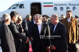 ورود عراقچی وزیر امور خارجه کشورمان به ایروان 