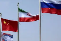 انتقاد روزنامه اطلاعات از مماشات با چین و روسیه