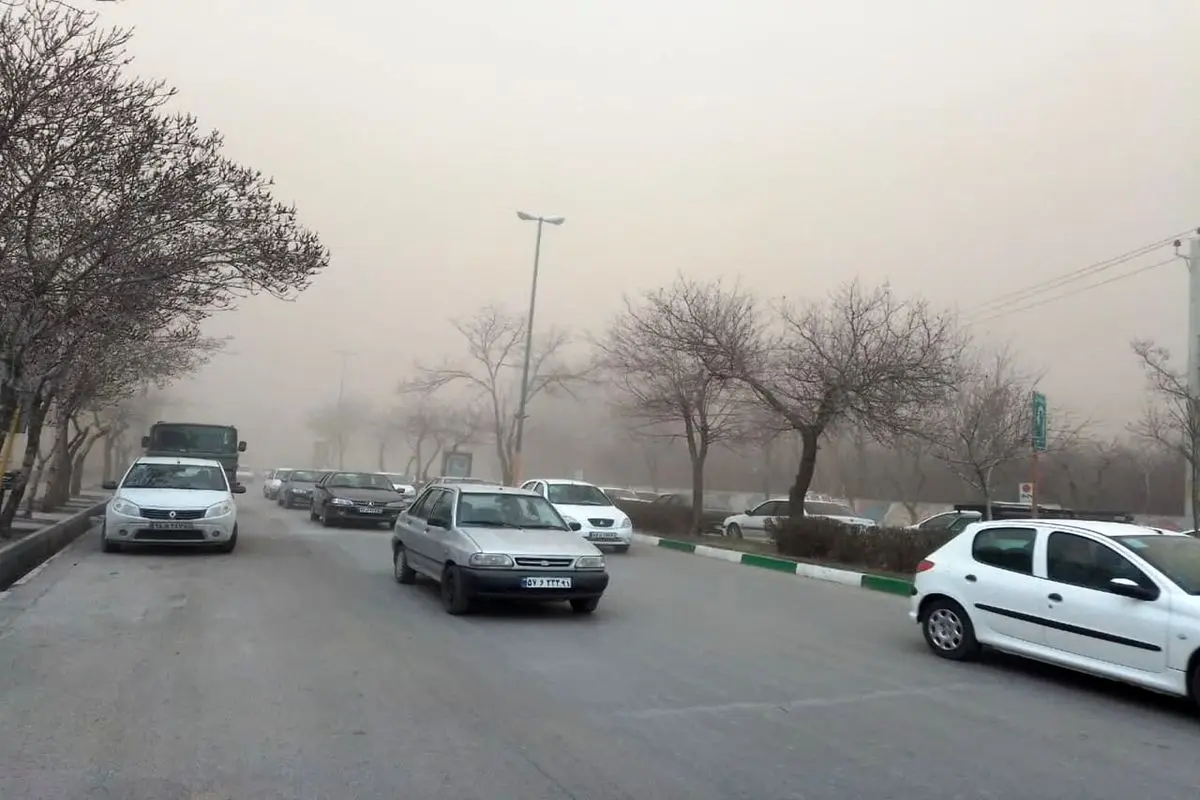 گردو خاک و طوفان تهران تا جمعه ادامه دارد 