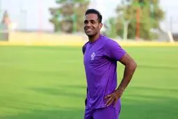 علی حمودی مدافع اسبق سپاهان و استقلال از فوتبال خداحافظی کرد