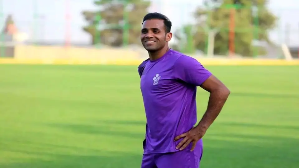 علی حمودی مدافع اسبق سپاهان و استقلال از فوتبال خداحافظی کرد