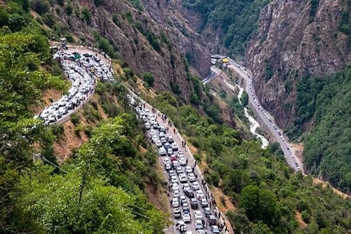 موج بازگشت مسافران نوروزی شدت گرفت؛ ترافیک سنگین در هراز و فیروزکوه
