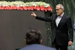 ۵ عضو دولت رئیسی، یک زن و یک اهل سنت در فهرست احتمالی دولت پزشکیان؛ زمان اعلام اسامی کامل وزیران و کابینه «مسعود پزشکیان» مشخص شد/ ویدئو 
