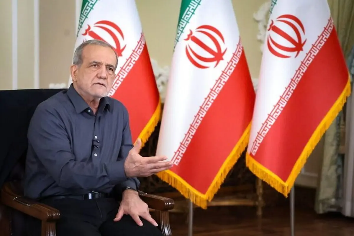 جامعه را نمی‌توان با امر و نهی اداره کرد/ ما نوکر مردم و در خدمت آنان هستیم