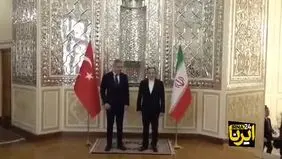 استقبال عراقچی از وزیر خارجه ترکیه + ویدیو