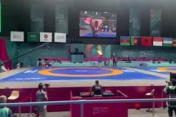 دور افتخار ساروی با پرچم ایران بعد از قهرمانی + ویدیو