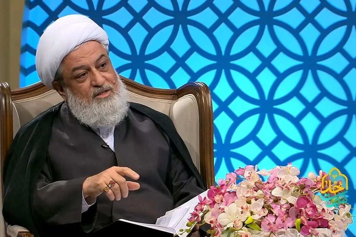 کارشناس برنامه سمت خدا: مردم باید قدردان جمهوری اسلامی باشند