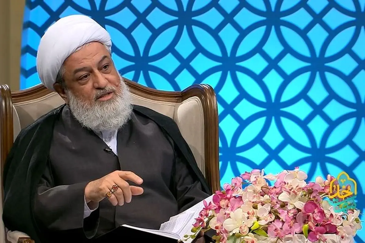 کارشناس برنامه سمت خدا: مردم باید قدردان جمهوری اسلامی باشند
