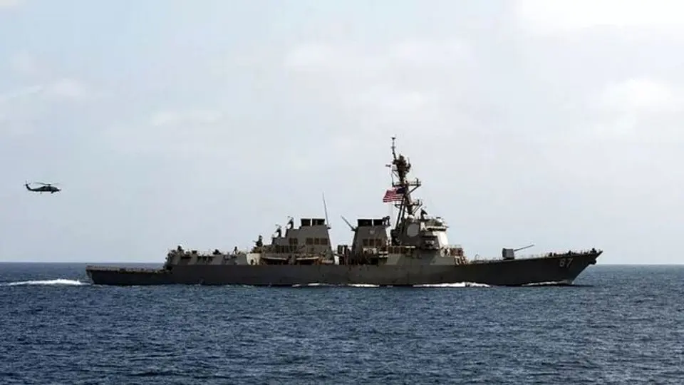 حمله به ۲ ناوشکن آمریکایی در دریای سرخ