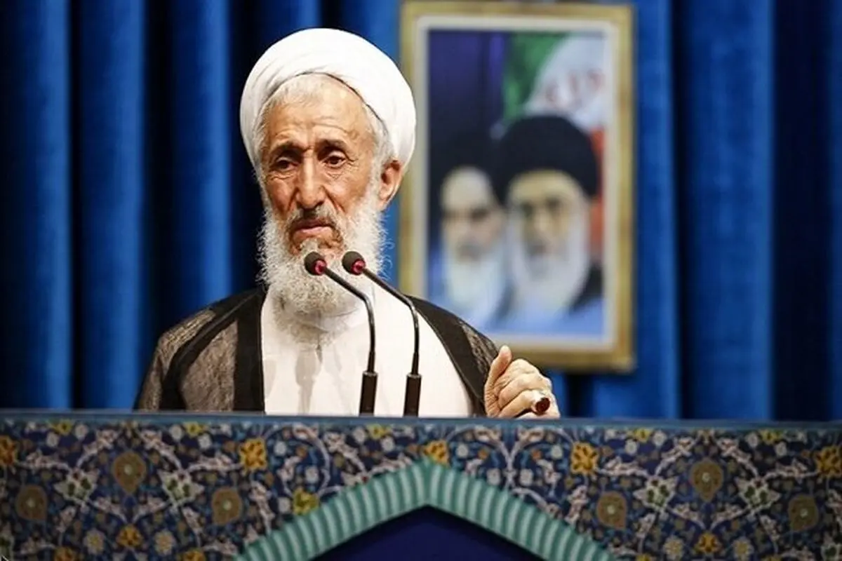 افرادی گریه می‌کردند که ما با غفلت‌مان باعث شدیم به شما حمله کنند/همه دشمنان هم صف شدند و اینها من را نمی‌زدند، شما نمازگزاران و مردم را می‌زدند