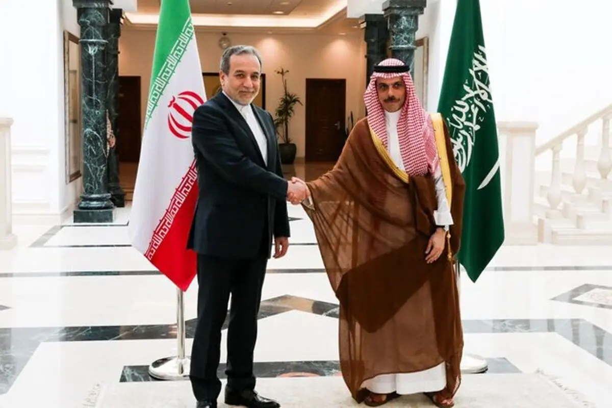 عراقچی به بن فرحان روز عربستان را تبریک گفت