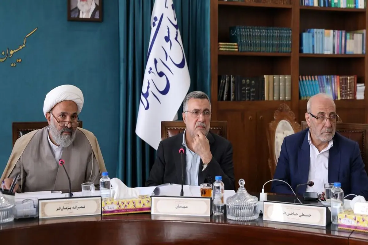 پژمانفر از توزیع داروهای سنتی در پلتفرم گفت 