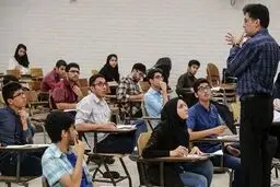 نقش استادان دانشگاه 
در سیستم بهداشت و درمان
