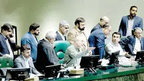 نزاع جناحی در صحن علنی
