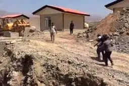 دعوا و بزن‌بزن در پخش زنده شبکه خبر +ویدیو

