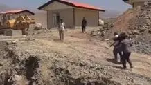 دعوا و بزن‌بزن در پخش زنده شبکه خبر +ویدیو

