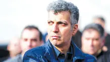 بالا‌رفتن از دیوار عادل