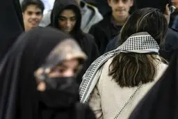 جریمه 《بی‌حجابی، لباس‌ چسبان و برهنگی کامل》 چقدر است؟/ ۲ میلیون تومان جریمه برای لباس چسبان/ ۸ میلیون تومان جریمه برای اقدام به برهنگی کامل بدن 

