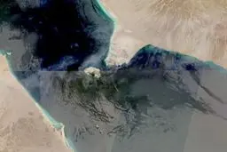 رویترز: تغییر مسیر کشتی ها در دریای سرخ
