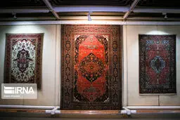 رونمایی از فرش ۱۰۰ ساله قهستان در خراسان جنوبی