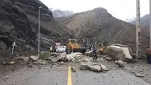 ایجاد یک گودال 50 متری در جاده چالوس