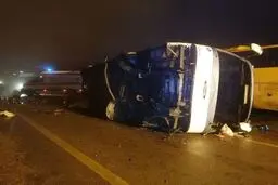 جزئیات حادثه مرگبار واژگونی اتوبوس در جاده شیراز/ ویدئو