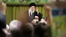 ورود رهبر انقلاب به حسینیه امام خمینی(ره) و آغاز دیدار با معلمان سراسر کشور