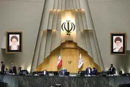 موافقت مجلس با دوفوریت لایحه تسهیل در واردات خودرو