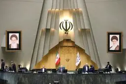 موافقت مجلس با دوفوریت لایحه تسهیل در واردات خودرو