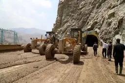 راهداری: پاکسازی جاده چالوس تقریباً رو به پایان است