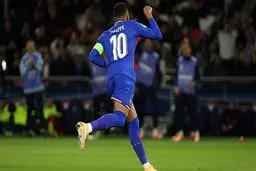 واکنش جالب ام‌باپه بعد از رسیدن به ۴۰۰ گل در فوتبال

