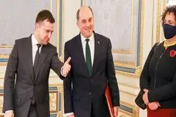 وزیر دفاع انگلیس در واکنش به گلایه‌های زلنسکی: قدری هم از غرب تشکر کنید/ ما آمازون نیستیم

