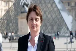 مدیر لوور کناره‌گیری کرد