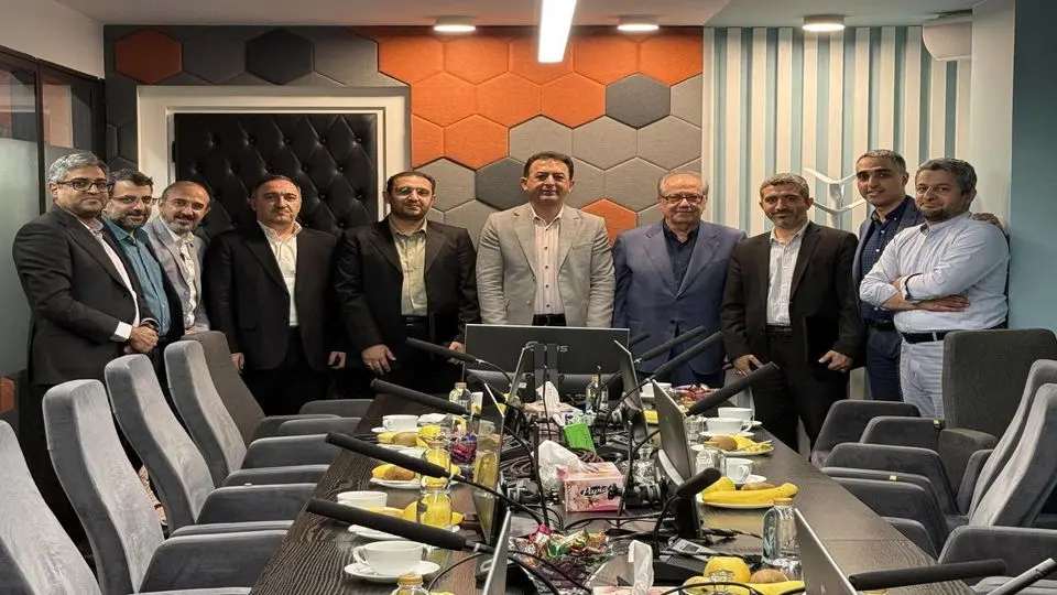 «محمد عباسخانی» از مدیرعاملی «حرکت اول» کنارهگیری کرد/ «مهدیار آقانصیر» مدیرعامل جدید شد
