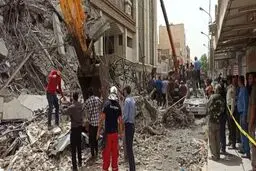 فيديو: 5  قتلى و27 جریحا جراء انهیار مبنى في مدینة آبادان