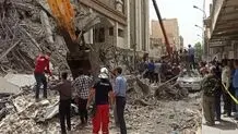 فيديو: 5  قتلى و27 جریحا جراء انهیار مبنى في مدینة آبادان