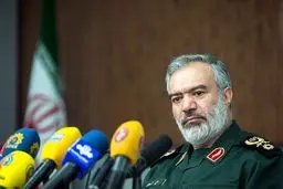 سال گذشته بزرگ‌ترین تهاجم علیه ما انجام شد / عده‌ای دنبال پهنای باند بیشتر برای آموزش فرزندانمان بودند/ ذهن‌شان در فضای مجازی در اختیار دشمن قرار می‌گرفت