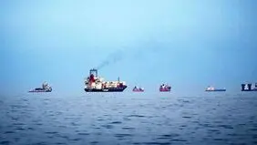 ایران ۶ کشتی را از تنگه هرمز برگرداند / یک کشتی آسیب دید