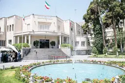 پاستور حاضر نیست هزینه‌هایش را کاهش دهد
