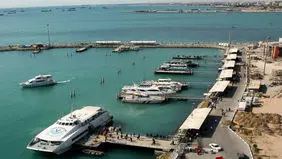 تعطیلی بندر مسافری شهید ذاکری قشم به دلیل شرایط جوی نامساعد