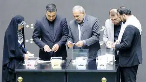 کمی بیشتر از وزیر جدید اقتصاد

