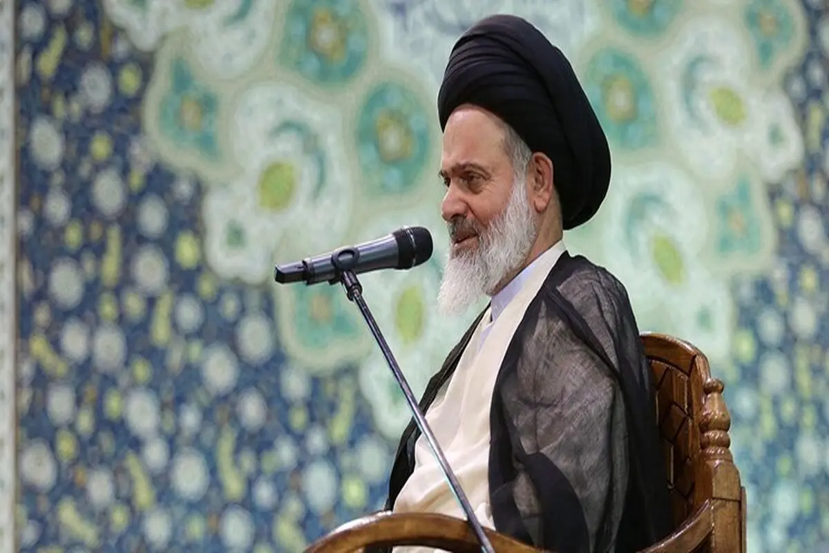  اگر روحانیت چشم خود را ببندد، دشمن از همه سو هجمه وارد می‌کند