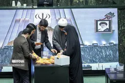 متخلفین انتخابات هیات رئیسه معرفی شوند و مورد برخورد قرار بگیرند 

