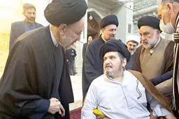 حسین خمینی
 در مراسم سالگرد عمویش حاضر شد
