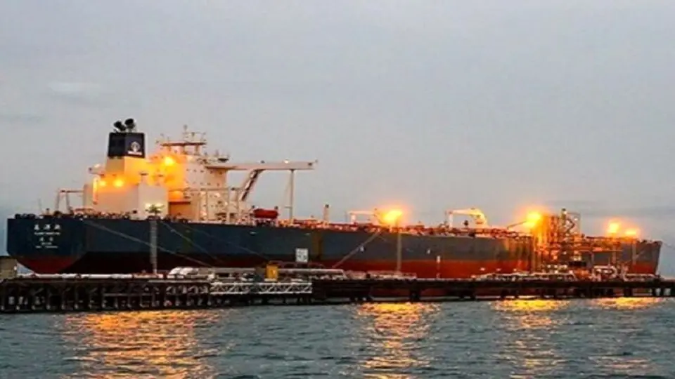 US imposes new sanctions on Iran's oil exports