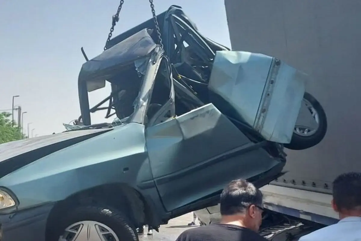 دنده عقب خودرو در آزادراه حادثه آفرید